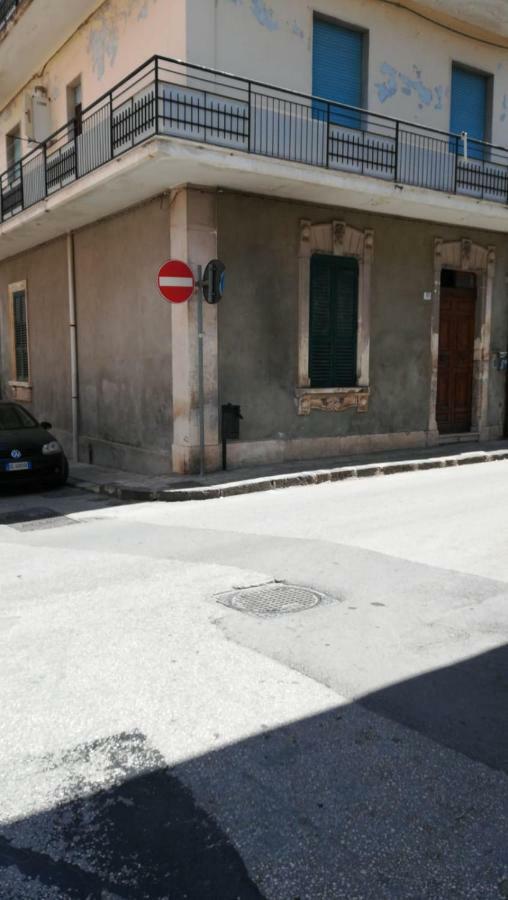 Azzurra Apartman Solarino Kültér fotó