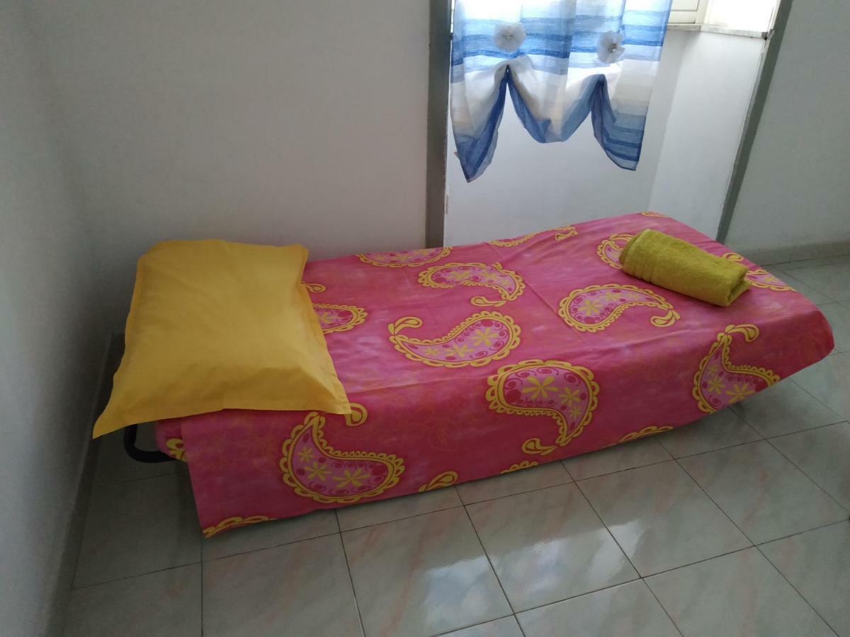 Azzurra Apartman Solarino Kültér fotó