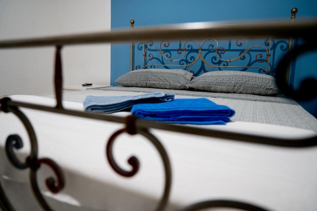 Azzurra Apartman Solarino Kültér fotó